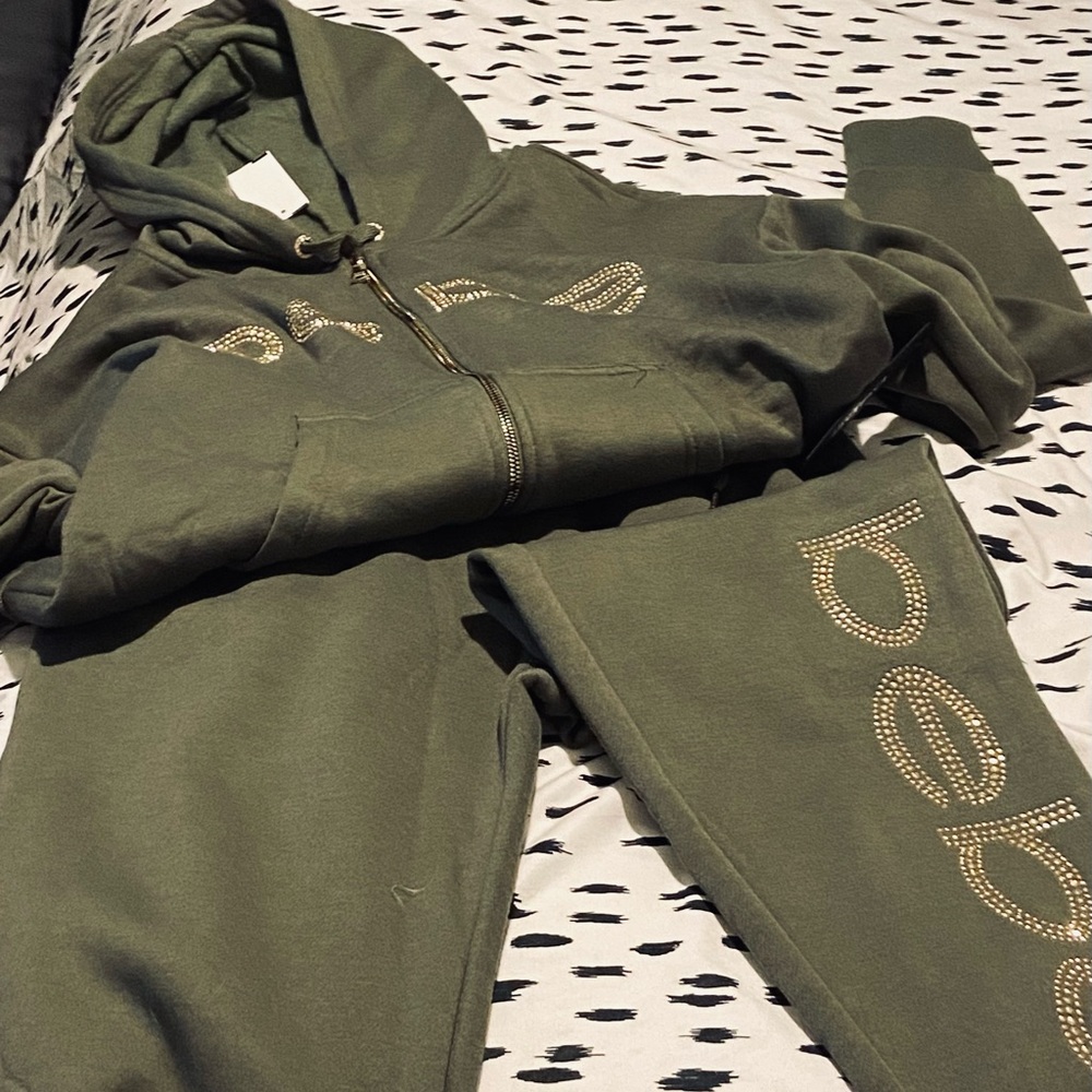 Bebe sweat suit